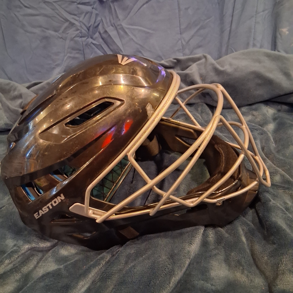Easton Gametime Baseball Catcher's Helmet (L) | Black | Large - Picture 4 of 6